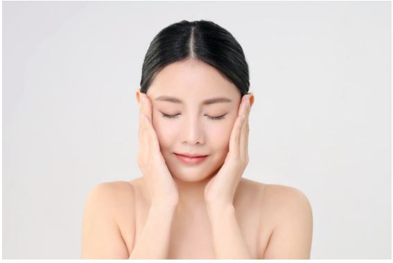 10 Age-Defying Skincare Tips for Daily Radiance
